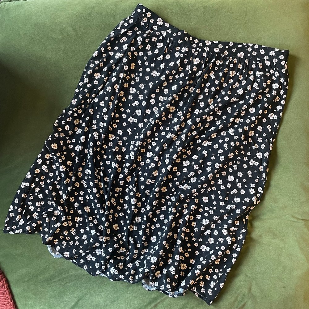Nine West flowy Midi Skirt | XL | Black and Cream Floral
